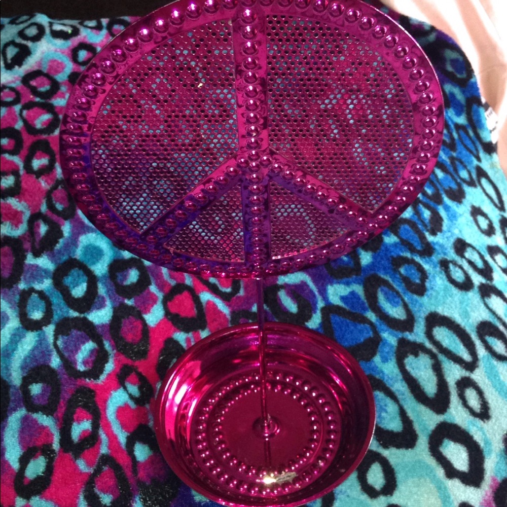Peace sign. Earring and Ring holder.